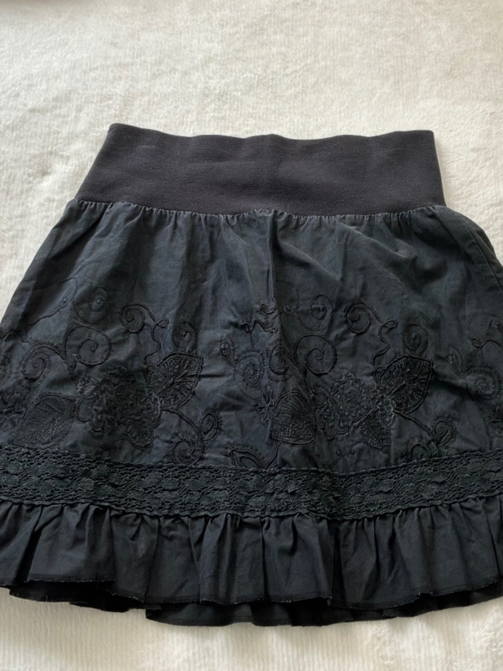 Vtg Pudding Jeans Black Embroidered Lace Trim Ruffle Mini Skirt Y2K Whimsigoth